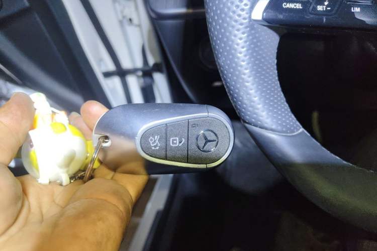 Used Mercedes-Benz C-Class 2022 C 200 L Sport Edition Vehicle Key