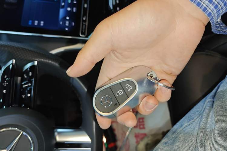 Used Mercedes-Benz C-Class 2022 C 200 L Sport Edition Vehicle Key