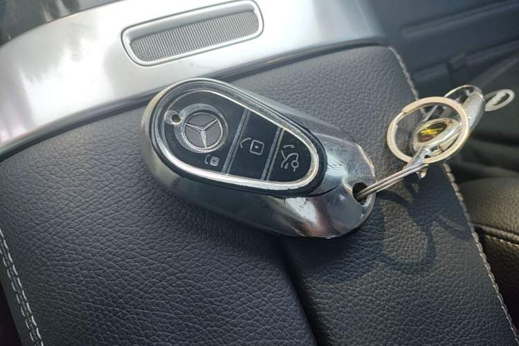 Used Mercedes-Benz C-Class 2022 Restyled C 260 L Sport Edition Vehicle Key