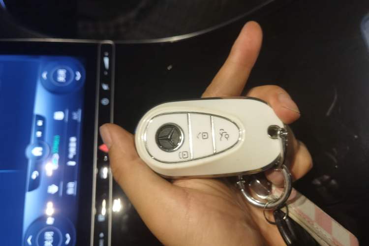 Used Mercedes-Benz C-Class 2022 Restyled C 260 L Sport Edition Vehicle Key