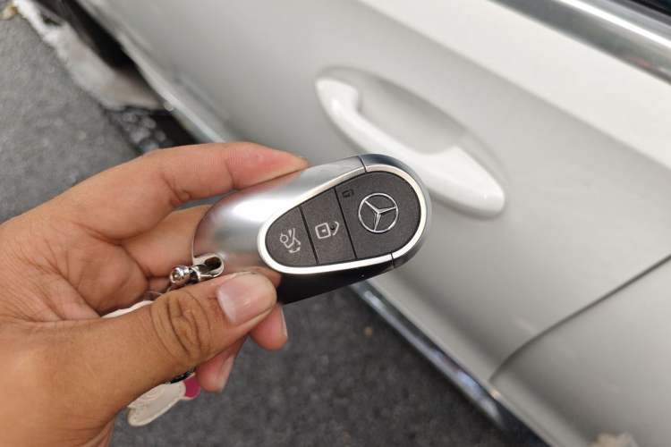 Used Mercedes-Benz C-Class 2022 C 200 L Sport Edition Vehicle Key