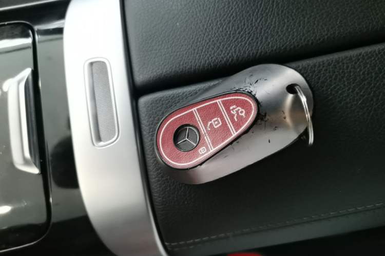 Used Mercedes-Benz C-Class 2022 C 200 L Sport Edition Vehicle Key