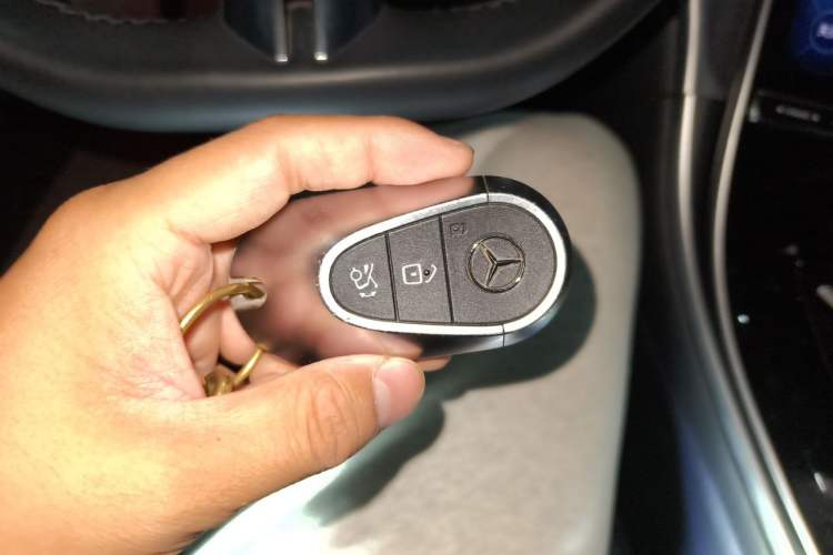 Used Mercedes-Benz C-Class 2022 C 200 L Sport Edition Vehicle Key