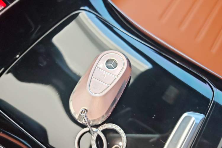 Used Mercedes-Benz C-Class 2022 Restyled C 260 L Sport Edition Vehicle Key