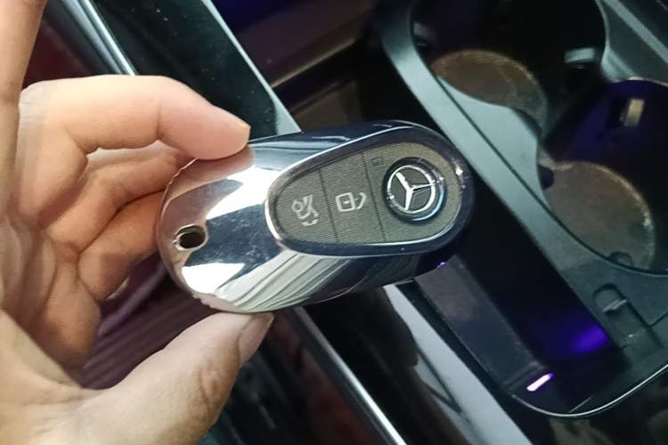 Used Mercedes-Benz C-Class 2022 Restyled C 200 L Sport Edition Vehicle Key