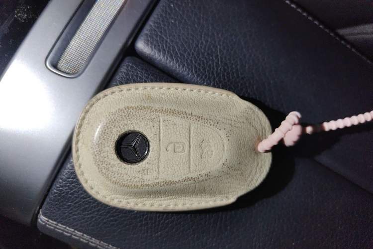 Used Mercedes-Benz C-Class 2022 Restyled C 200 L Sport Edition Vehicle Key