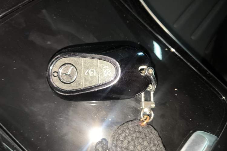 Used Mercedes-Benz C-Class 2022 Restyled C 260 L Sport Edition Vehicle Key