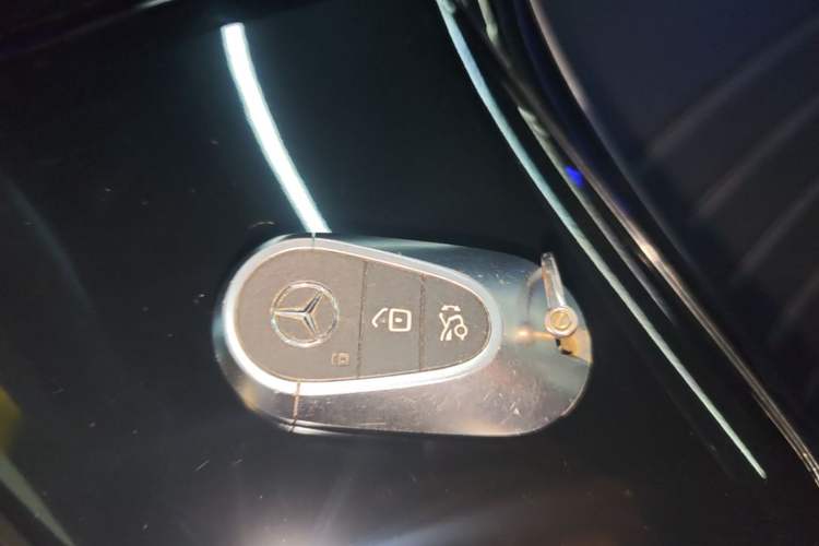 Used Mercedes-Benz C-Class 2022 C 260 L Sport Edition Vehicle Key