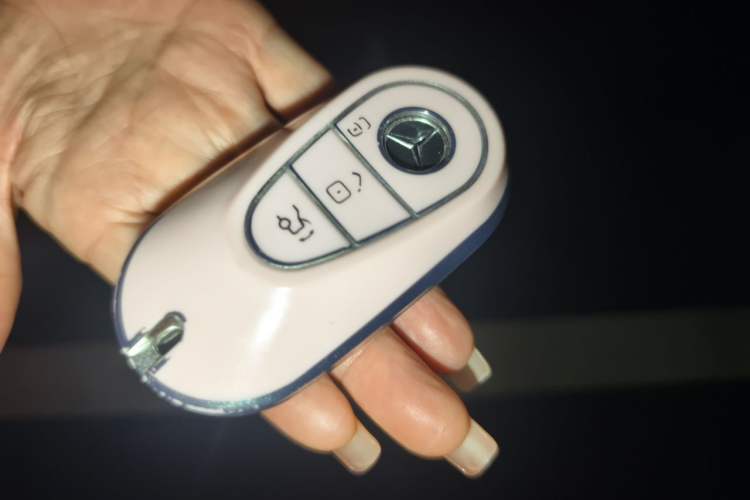 Used Mercedes-Benz C-Class 2022 Restyled C 260 L Sport Edition Vehicle Key