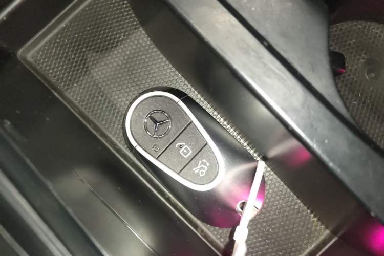 Used Mercedes-Benz C-Class 2022 Restyled C 200 L Sport Edition Vehicle Key