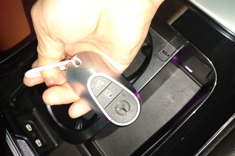Used Mercedes-Benz C-Class 2022 C 200 L Sport Edition Vehicle Key