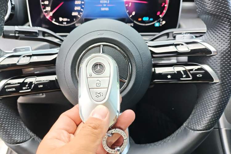 Used Mercedes-Benz C-Class 2022 C 200 L Sport Edition Vehicle Key