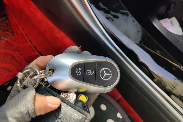 Used Mercedes-Benz C-Class 2022 Restyled C 200 L Sport Edition Vehicle Key
