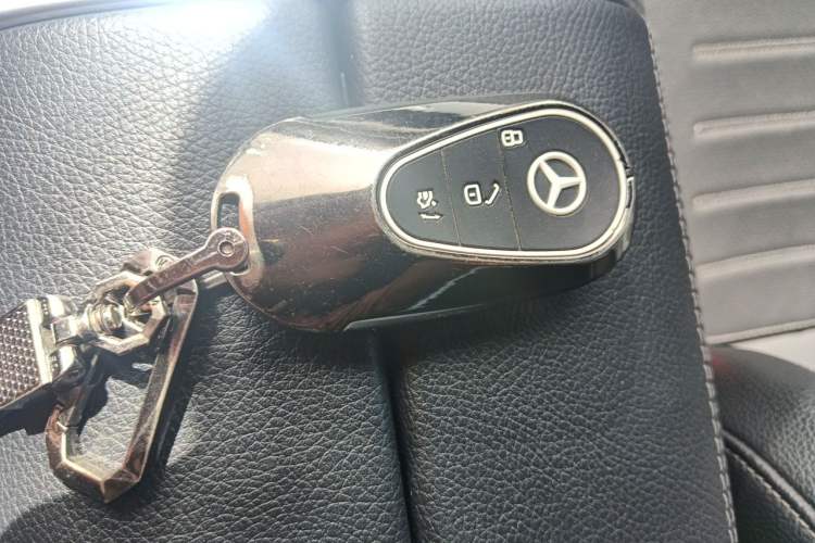 Used Mercedes-Benz C-Class 2022 Restyled C 200 L Sport Edition Vehicle Key