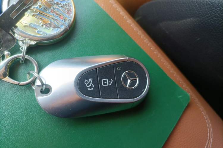Used Mercedes-Benz C-Class 2022 C 260 L Sport Edition Vehicle Key