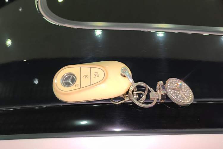 Used Mercedes-Benz C-Class 2022 Restyled C 200 L Sport Edition Vehicle Key