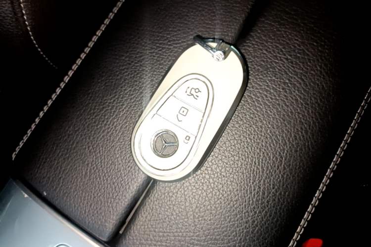 Used Mercedes-Benz C-Class 2022 Restyled C 260 L Sport Edition Vehicle Key