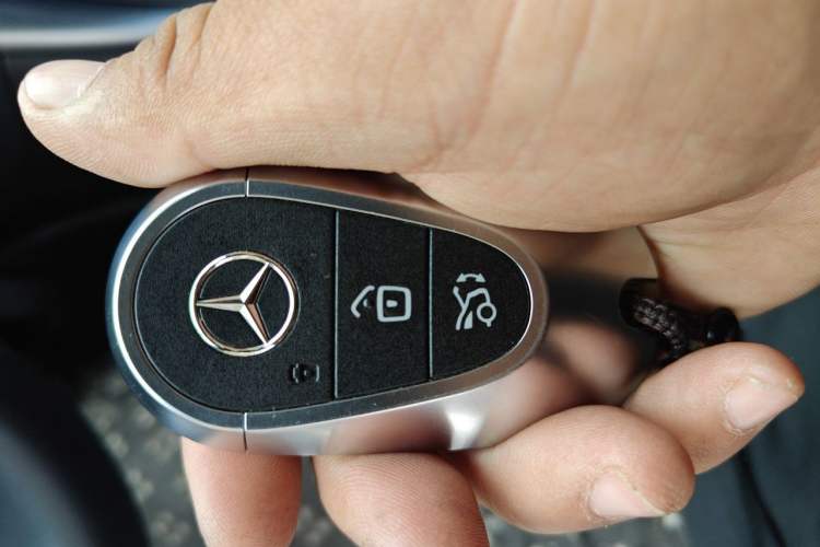 Used Mercedes-Benz C-Class 2022 Restyled C 200 L Sport Edition Vehicle Key