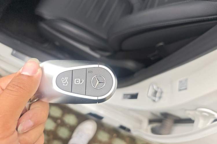 Used Mercedes-Benz C-Class 2022 C 260 L Sport Edition Vehicle Key