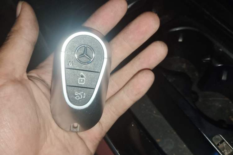 Used Mercedes-Benz C-Class 2022 Restyled C 260 L Sport Edition Vehicle Key