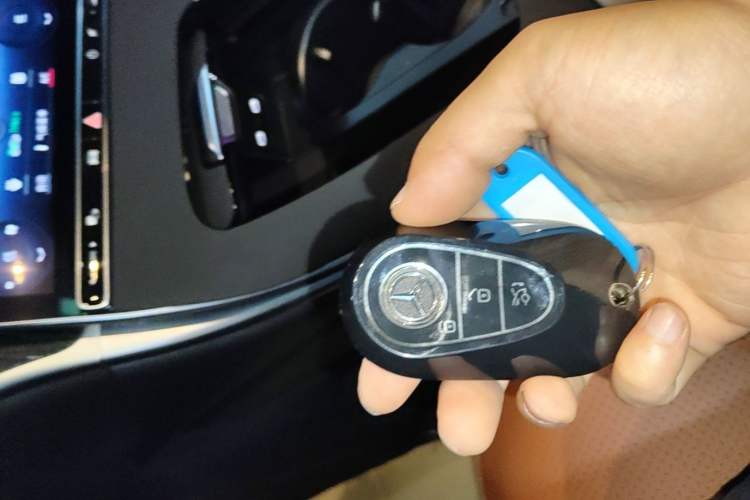 Used Mercedes-Benz C-Class 2022 Restyled C 200 L Sport Edition Vehicle Key