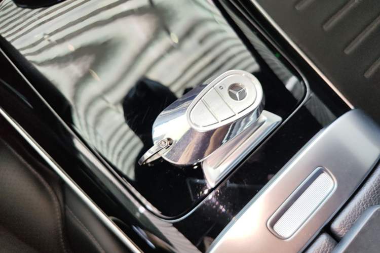 Used Mercedes-Benz C-Class 2022 Restyled C 260 L Sport Edition Vehicle Key