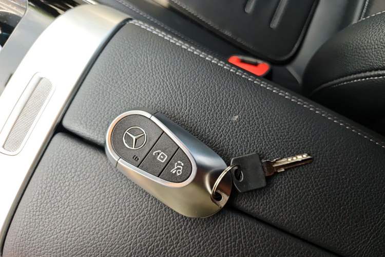 Used Mercedes-Benz C-Class 2022 C 200 L Sport Edition Vehicle Key