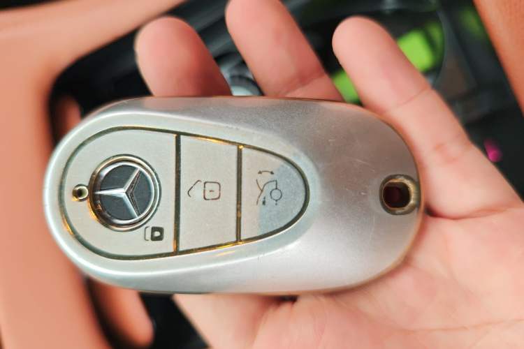 Used Mercedes-Benz C-Class 2022 Restyled C 200 L Sport Edition Vehicle Key