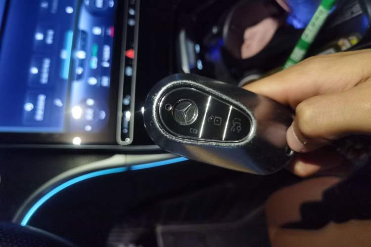 Used Mercedes-Benz C-Class 2022 Restyled C 260 L Sport Edition Vehicle Key