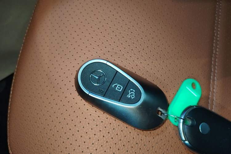 Used Mercedes-Benz C-Class 2022 C 200 L Sport Edition Vehicle Key
