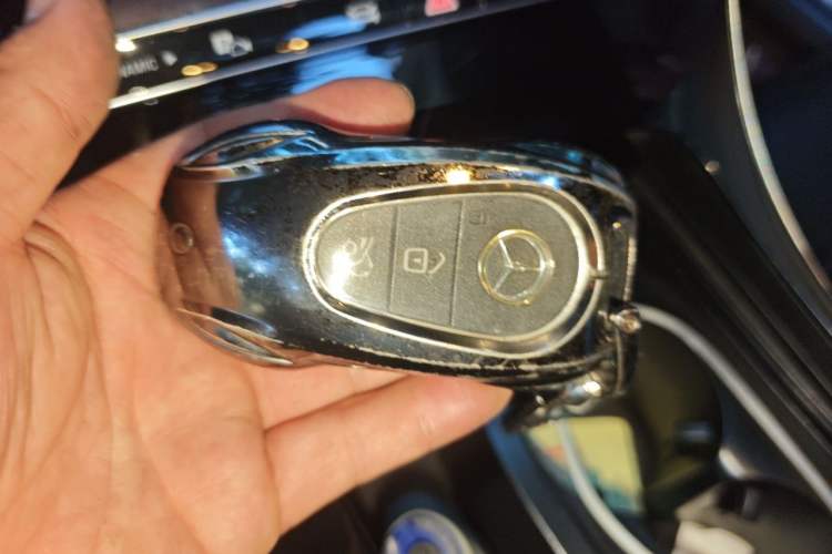 Used Mercedes-Benz C-Class 2022 C 260 L Sport Edition Vehicle Key