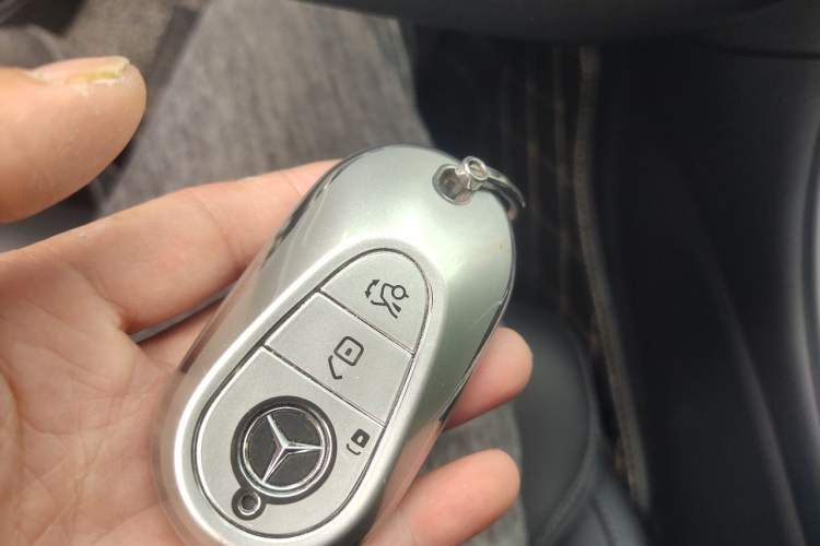 Used Mercedes-Benz C-Class 2022 Restyled C 260 L Sport Edition Vehicle Key