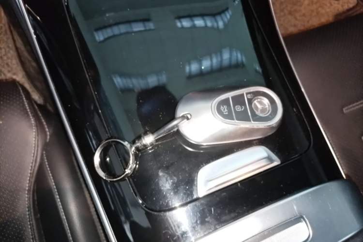 Used Mercedes-Benz C-Class 2022 C 260 L Sport Edition Vehicle Key