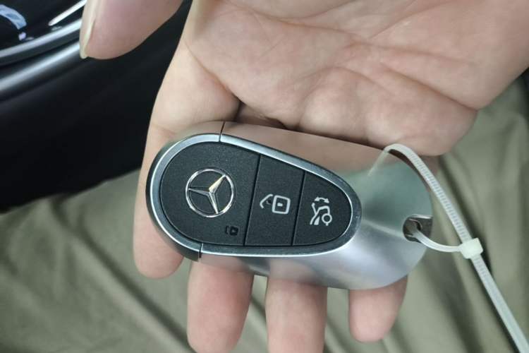 Used Mercedes-Benz C-Class 2022 C 200 L Sport Edition Vehicle Key