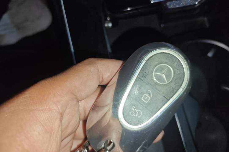 Used Mercedes-Benz C-Class 2022 Restyled C 260 L Sport Edition Vehicle Key
