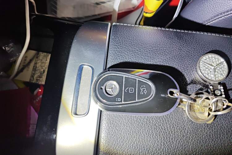 Used Mercedes-Benz C-Class 2022 Restyled C 200 L Sport Edition Vehicle Key