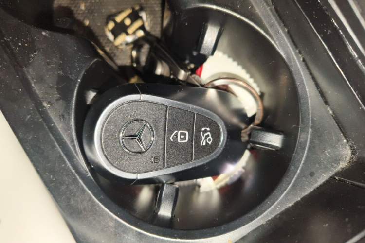Used Mercedes-Benz C-Class 2022 C 260 L Sport Edition Vehicle Key