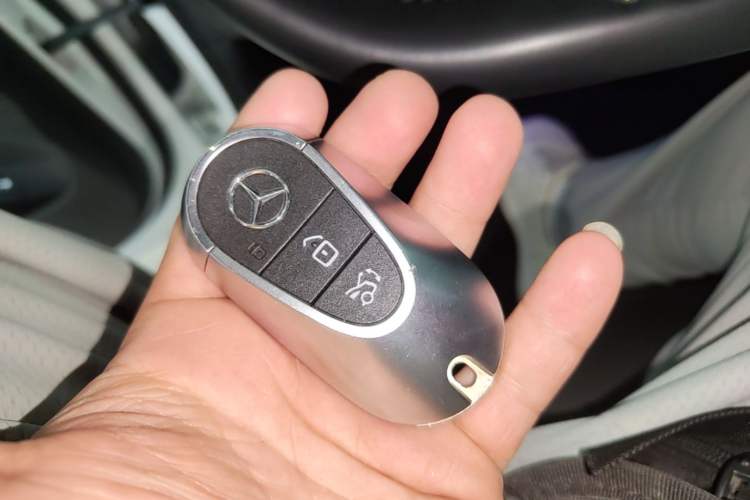 Used Mercedes-Benz C-Class 2022 C 200 L Sport Edition Vehicle Key
