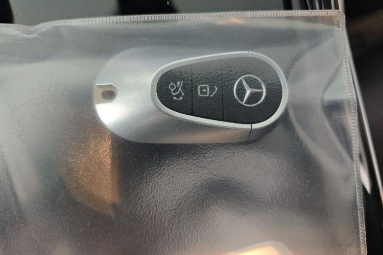 Used Mercedes-Benz C-Class 2022 C 200 L Sport Edition Vehicle Key