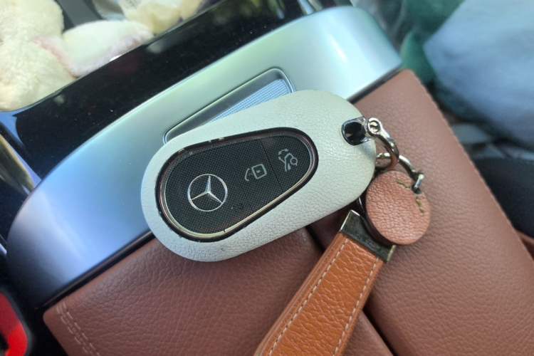 Used Mercedes-Benz C-Class 2022 Restyled C 260 L Sport Edition Vehicle Key