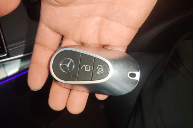 Used Mercedes-Benz C-Class 2022 C 200 L Sport Edition Vehicle Key