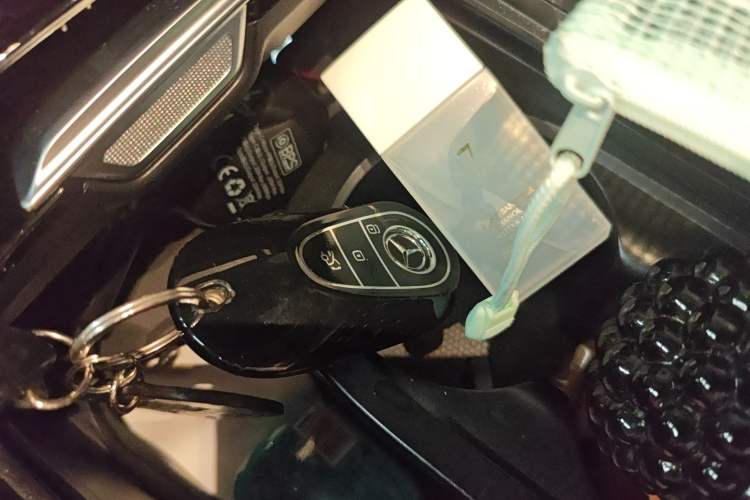 Used Mercedes-Benz C-Class 2022 Facelift C 260 L Vehicle Key