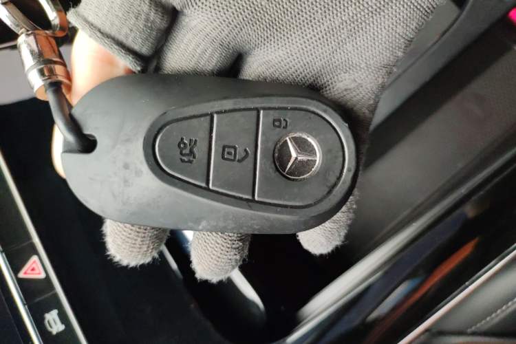 Used Mercedes-Benz C-Class 2022 Restyled C 260 L Sport Edition Vehicle Key