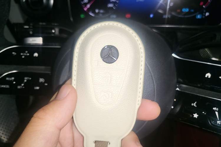 Used Mercedes-Benz C-Class 2022 C 260 L Sport Edition Vehicle Key