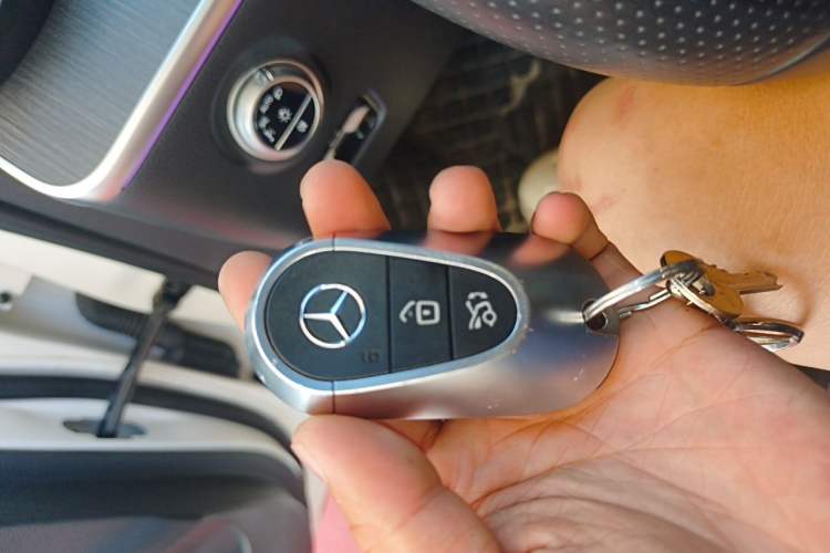 Used Mercedes-Benz C-Class 2022 C 260 L Sport Edition Vehicle Key