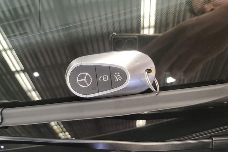 Used Mercedes-Benz C-Class 2022 Restyled C 200 L Sport Edition Vehicle Key