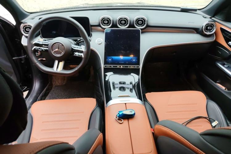 Used Mercedes-Benz C-Class 2023 Restyled C 260 L Sport Edition Center Console