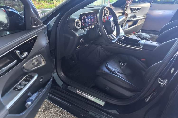Used Mercedes-Benz C-Class 2023 Restyled C 260 L Night Edition Sports Version Driver Seat