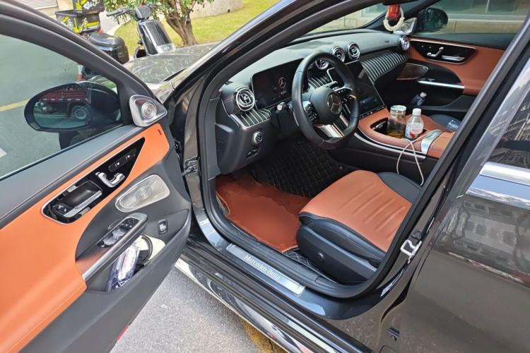 Used Mercedes-Benz C-Class 2023 Second Facelift C 260 L Sport Edition Driver Seat