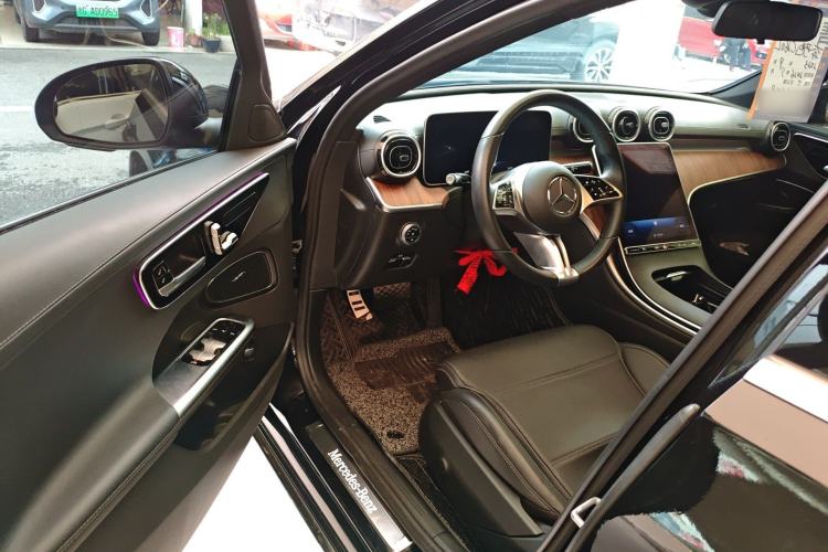 Used Mercedes-Benz C-Class 2023 Facelift C 260 L Driver Seat
